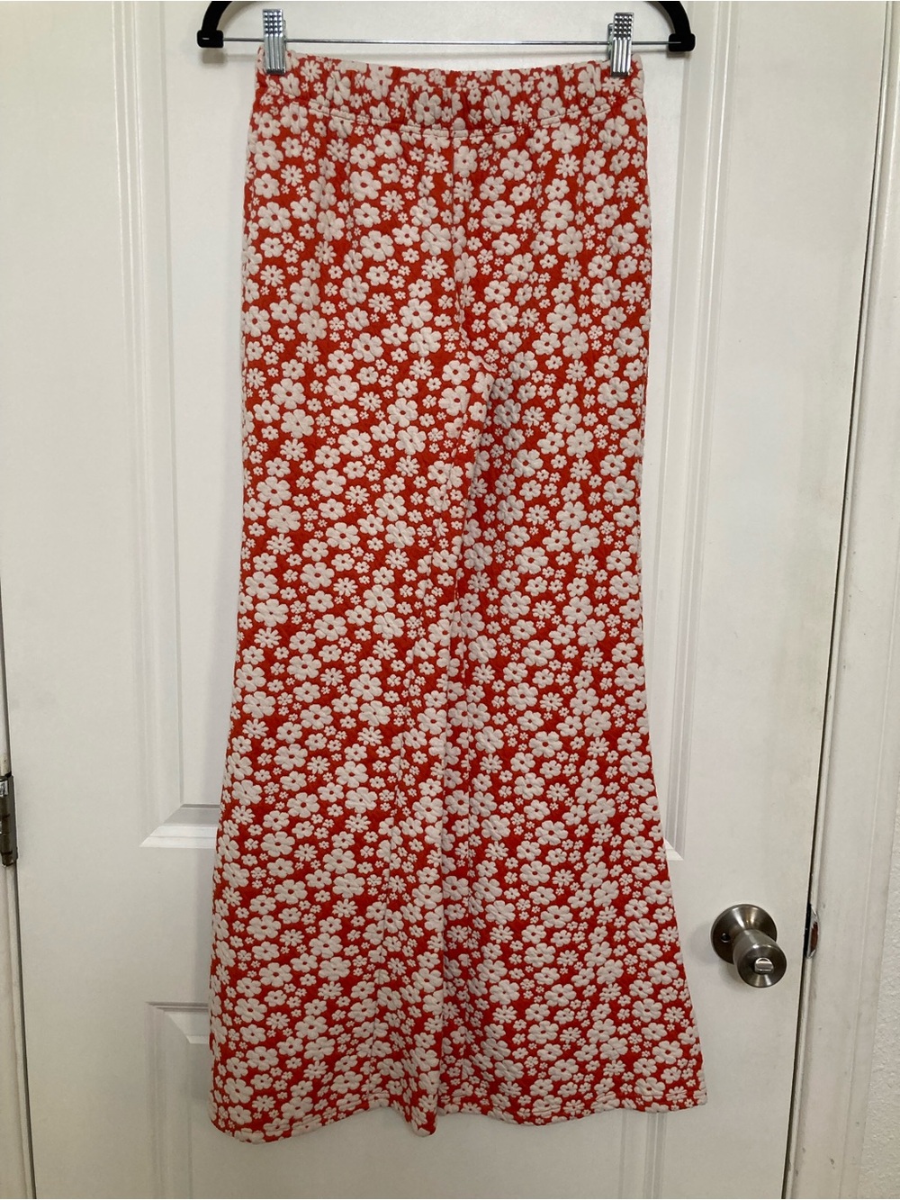 Forever 21 Flare Pants Women Size M Red White Ditsy Floral Pull On Boho Hippie